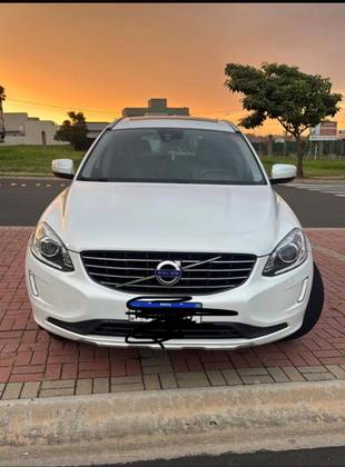 VOLVO XC60 2.0 T5 MOMENTUM GASOLINA 4P AUTOMÁTICO VOLVO XC60 2.0 T5 MOMENTUM GASOLINA 4P AUTOMÁTICO